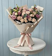 Букет цветов из:  Розы и Лизиантусы в Демихово