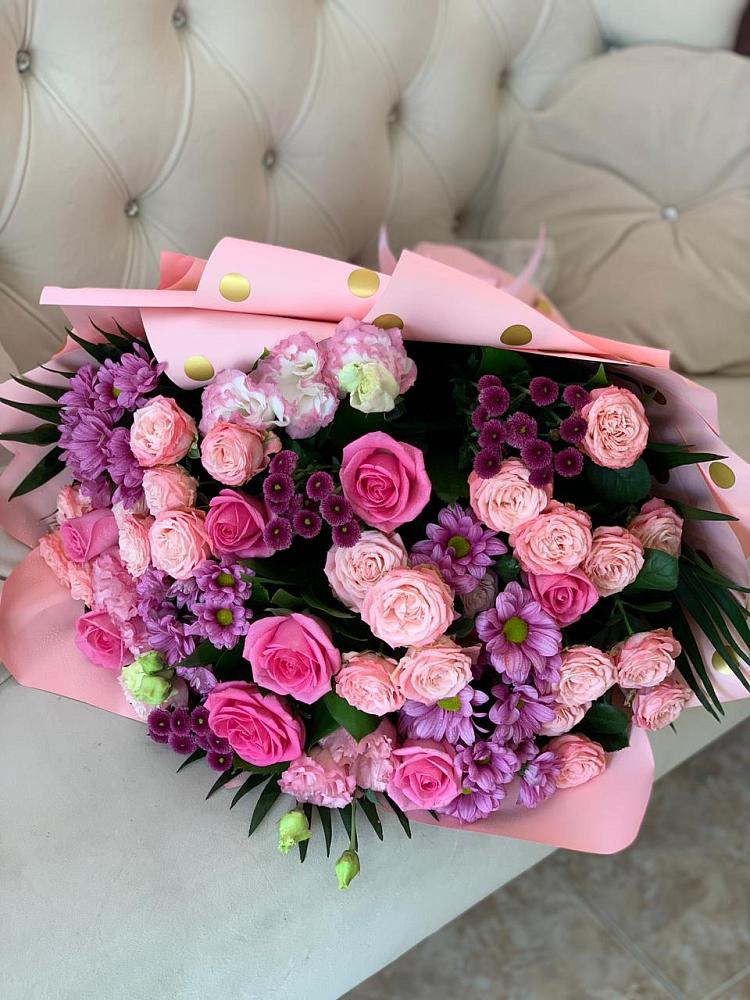 Букет цветов из: Хризантемы, Розы и Лизиантусы в Демихово