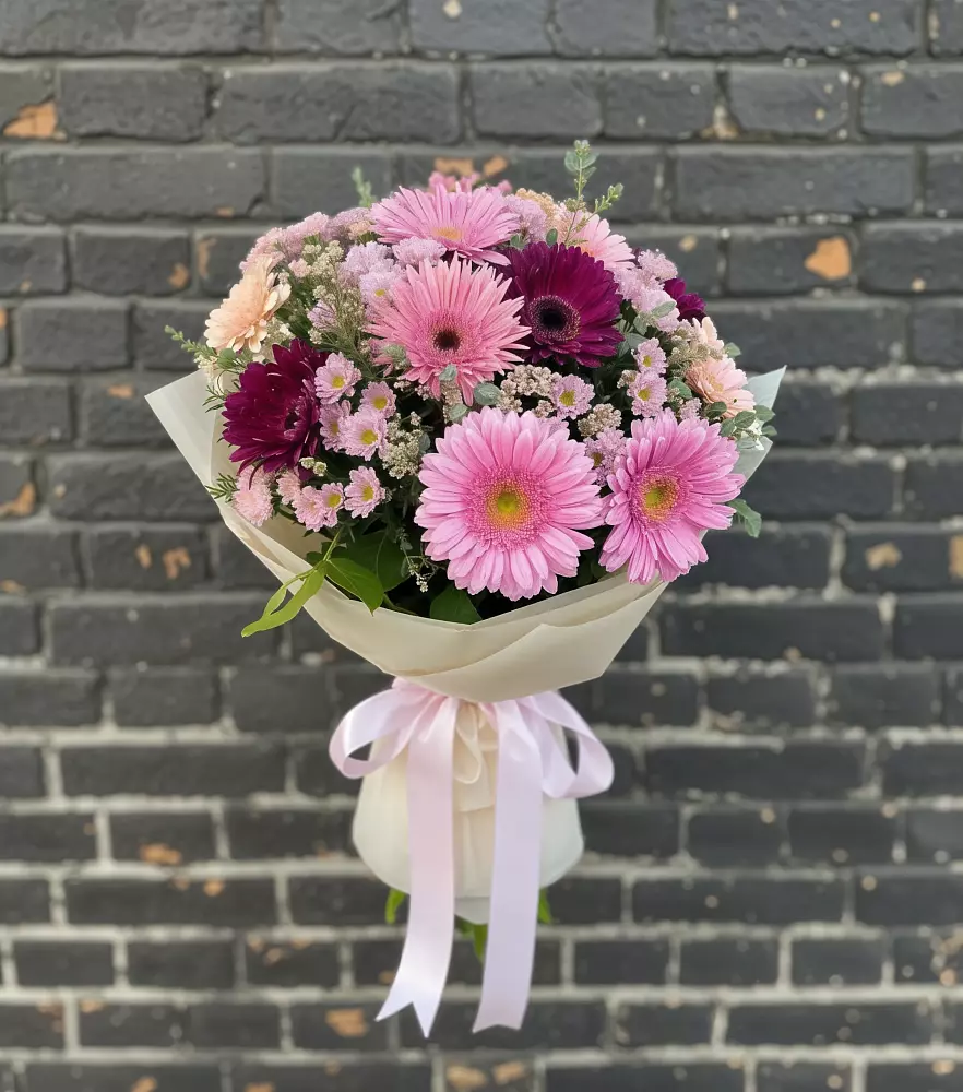 Букет цветов из: Герберы и Хризантемы в Демихово