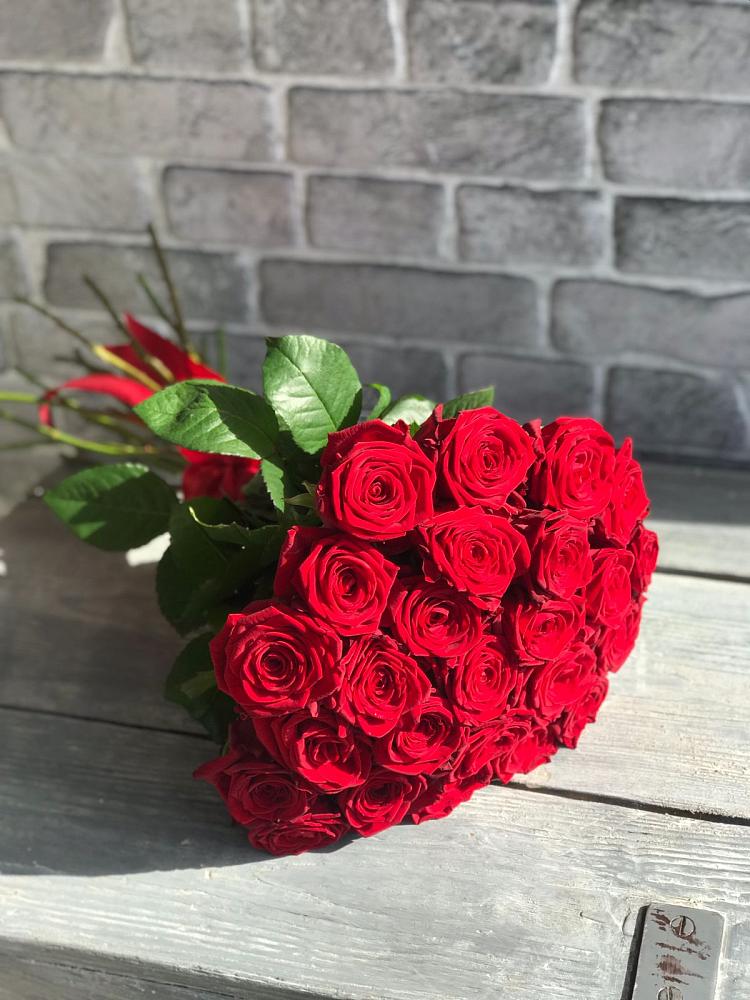 Букет Красные розы Фридом в Демихово