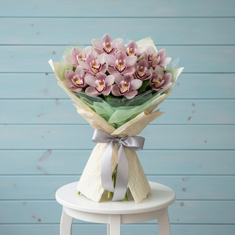 Букет цветов из: Орхидеи и Розы в Демихово