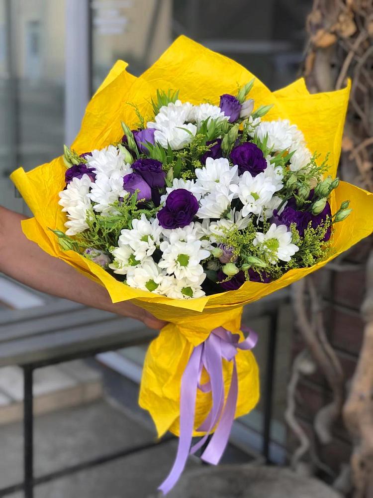 Букет цветов из: Ирисы, Хризантемы и Ромашки в Демихово