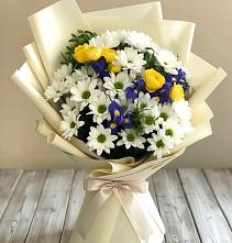 Букет цветов из:  Ирисы, Хризантемы и Розы #REPLACE_PRED# Демихово