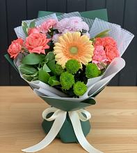 Букет цветов из:  Гвоздики, Розы, Герберы и Хризантемы в Демихово