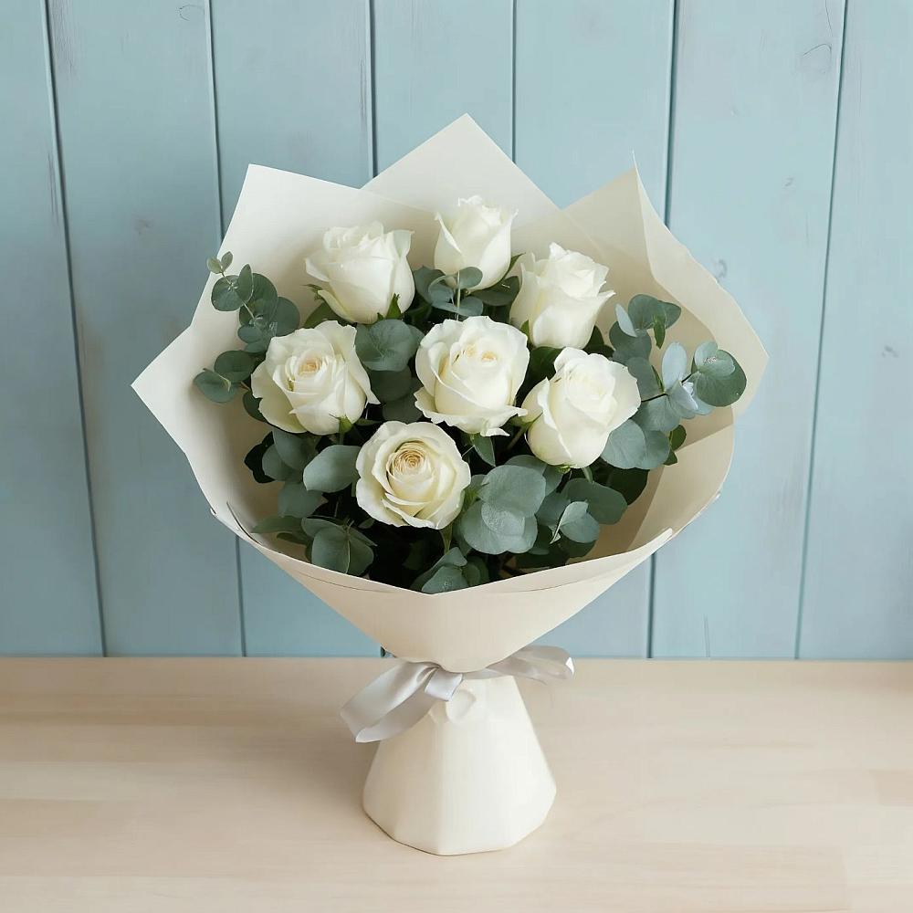 Букет Белые розы в Эвкалипте в Демихово