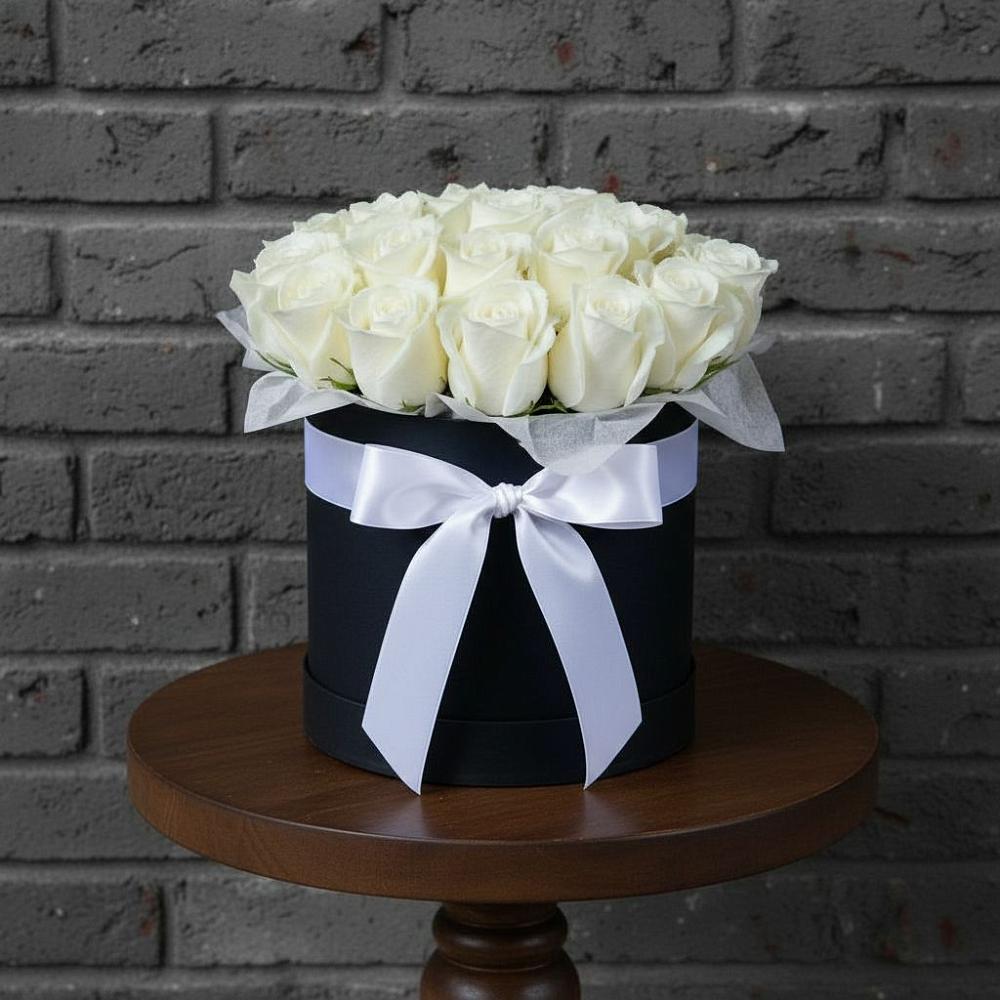 Цветочная композиция из Розы в шляпной коробке в Демихово