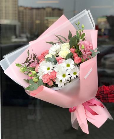 Букет цветов из: Розы, Лизиантусы и Хризантемы в Демихово