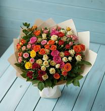 Букет Микс из разноцветных кустовых роз в Демихово