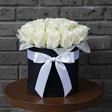 Цветочная композиция из Розы в шляпной коробке в Демихово